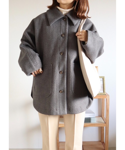 Amourire（アムリール）の「【yumi.コラボ】ポンチョコート（ブルゾン・レディース・チャコールグレー/ベージュ/モカ・M/L）」の6枚目の写真