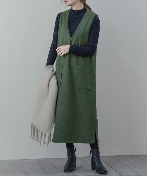 Vネックジャンパースカート