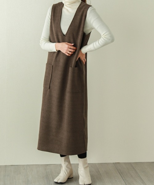 Vネックジャンパースカート