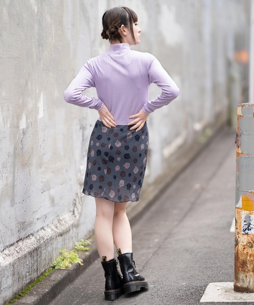 X-girl(エックスガール)の「APPLE GIRL SHEER SKIRT(スカート・レディース・ブラック/ベージュ/ライトブルー・S/M)」の8枚目の写真