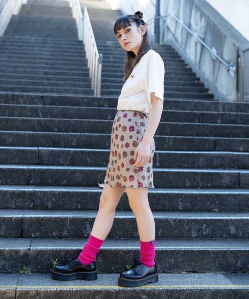 X-girl(エックスガール)の「APPLE GIRL SHEER SKIRT(スカート・レディース・ブラック/ベージュ/ライトブルー・S/M)」の21枚目の写真