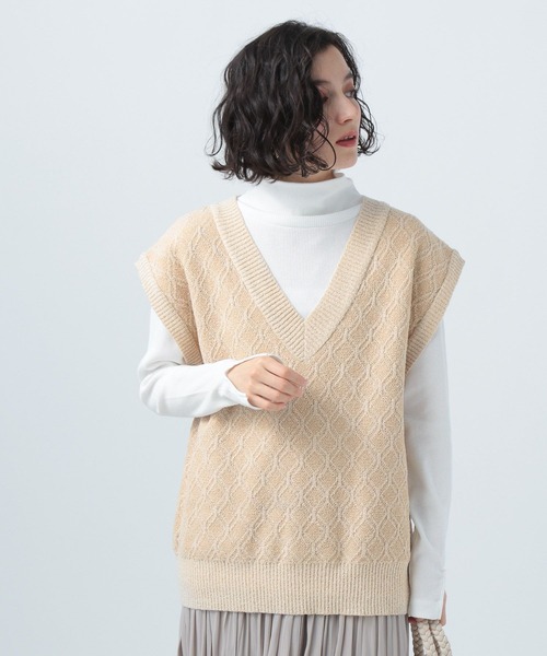 BAYFLOW（ベイフロー）の「ジャガードニットベスト（ベスト・レディース・ベージュ/グリーン・FREE）」の4枚目の写真