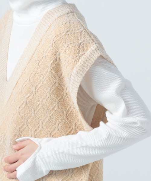 BAYFLOW（ベイフロー）の「ジャガードニットベスト（ベスト・レディース・ベージュ/グリーン・FREE）」の12枚目の写真