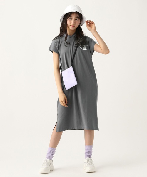 repipi armario(レピピ アルマリオ)の「☆champion×repipi☆フードワンピース(ワンピース・キッズ・杢グレー/スミクロ・SMALL/MEDIUM/LARGE)」の3枚目の写真