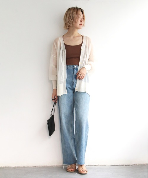 notch.(ノッチ)の「シアーVネックカーディガン(カーディガン/ボレロ・レディース・ホワイト/ブラック・M)」の6枚目の写真