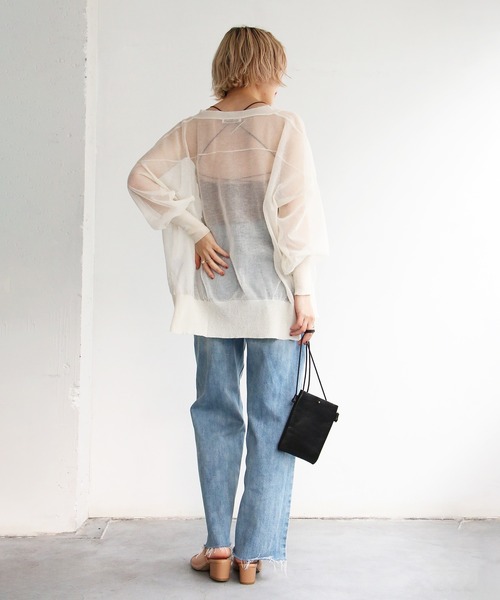 notch.(ノッチ)の「シアーVネックカーディガン(カーディガン/ボレロ・レディース・ホワイト/ブラック・M)」の8枚目の写真