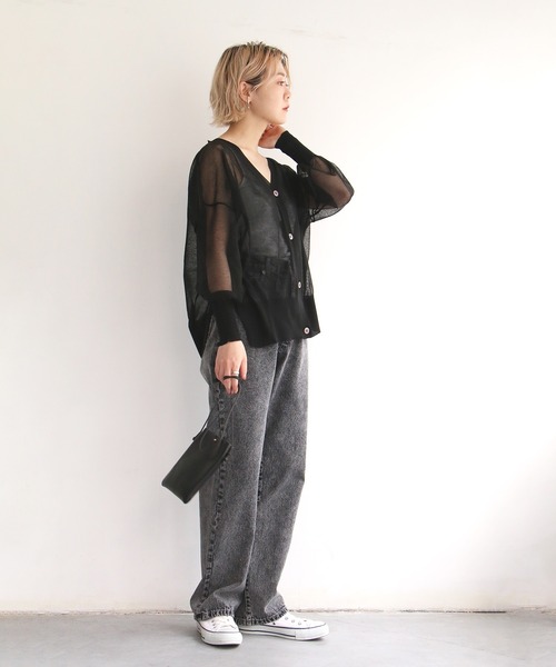 notch.(ノッチ)の「シアーVネックカーディガン(カーディガン/ボレロ・レディース・ホワイト/ブラック・M)」の14枚目の写真