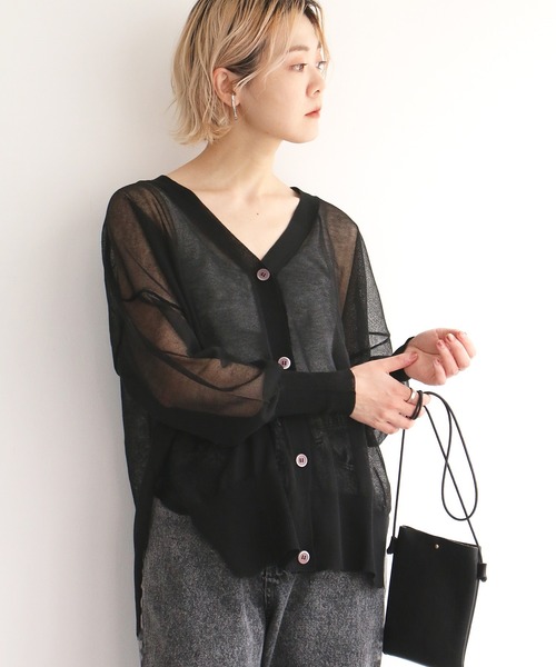 notch.(ノッチ)の「シアーVネックカーディガン(カーディガン/ボレロ・レディース・ホワイト/ブラック・M)」の19枚目の写真