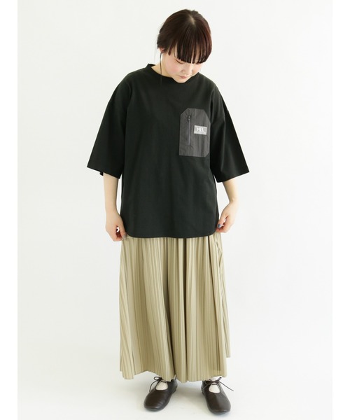 Samansa Mos2（サマンサ モスモス）の「【MEI×SamansaMos2】胸ジップポケット付Ｔシャツ（Tシャツ/カットソー・レディース・オレンジ/チャコール/ベージュ・ﾌﾘ-）」の4枚目の写真