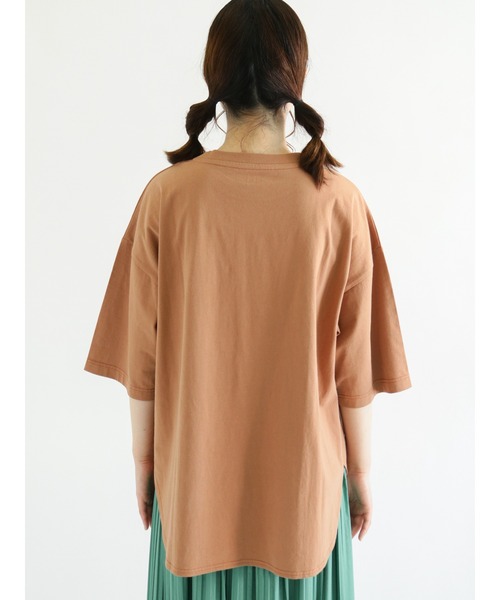 Samansa Mos2（サマンサ モスモス）の「【MEI×SamansaMos2】胸ジップポケット付Ｔシャツ（Tシャツ/カットソー・レディース・オレンジ/チャコール/ベージュ・ﾌﾘ-）」の8枚目の写真