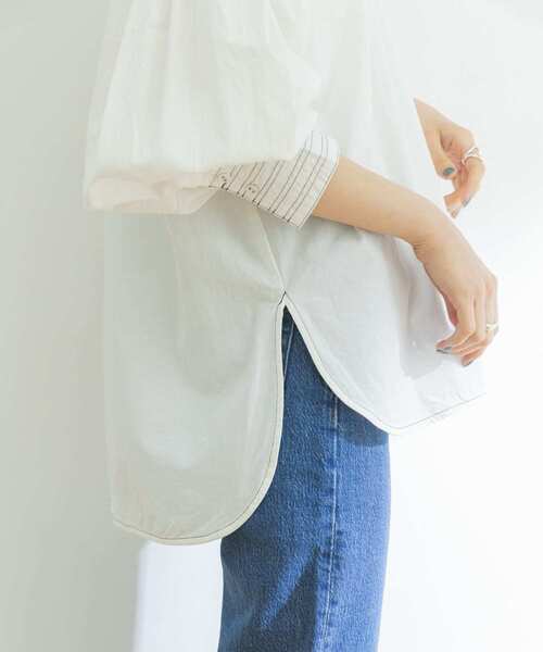 URBAN RESEARCH（アーバンリサーチ）の「配色ステッチパフスリーブBLOUSE（Tシャツ/カットソー・レディース・ブルー系その他/オフホワイト・FREE）」の6枚目の写真