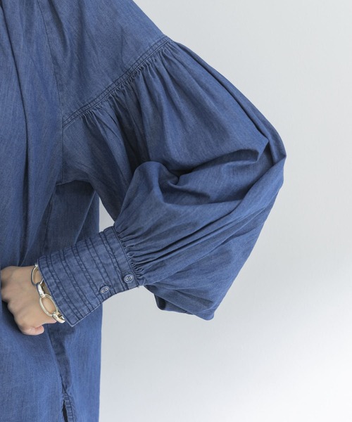 URBAN RESEARCH（アーバンリサーチ）の「配色ステッチパフスリーブBLOUSE（Tシャツ/カットソー・レディース・ブルー系その他/オフホワイト・FREE）」の19枚目の写真