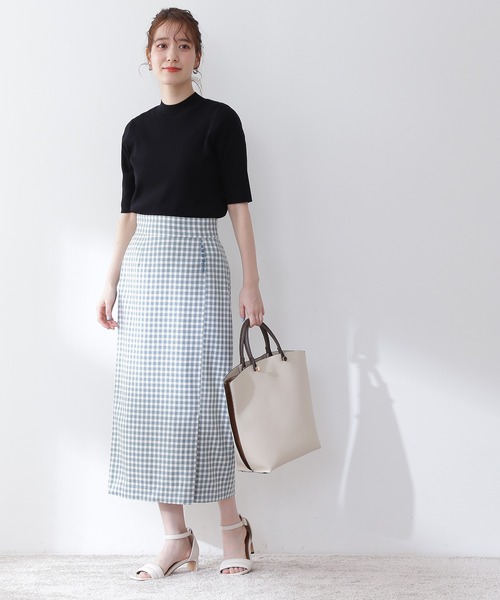 N.（N. Natural Beauty Basic）（エヌエヌナチュラルビューティーベーシック）の「◆総針ボトルネック５分袖ニット（ニット/セーター・レディース・ブラック/ブラウン/レッド/ブルー/クリーム・MEDIUM）」の18枚目の写真