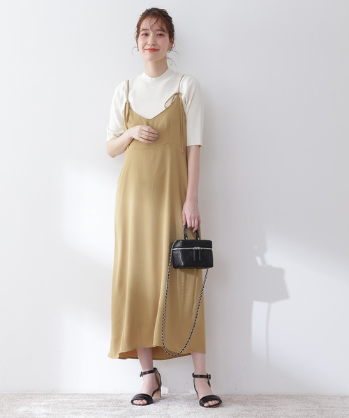 N.（N. Natural Beauty Basic）（エヌエヌナチュラルビューティーベーシック）の「◆総針ボトルネック５分袖ニット（ニット/セーター・レディース・ブラック/ブラウン/レッド/ブルー/クリーム・MEDIUM）」の11枚目の写真