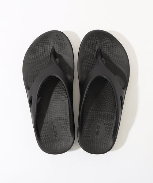 TOMORROWLAND (トゥモローランド)の「OOFOS OOriginal サンダル(サンダル・レディース・ブラック/ライトベージュ・23/24/25)」の9枚目の写真