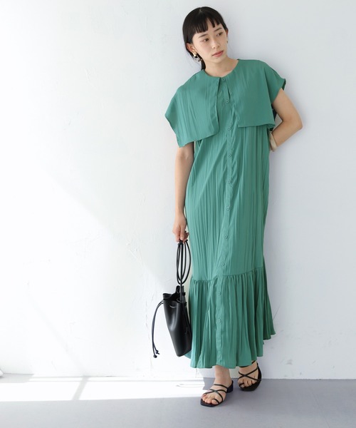 HER CLOSET（ハークローゼット）の「【shemoshelly】クリンクルビッグケープデザインノースリーブワンピース（ワンピース・レディース・ブラック/パープル/グリーン/アイボリー・M）」の21枚目の写真