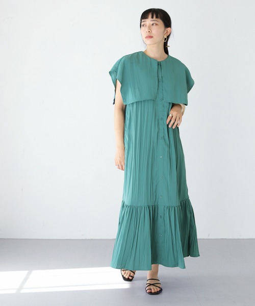 HER CLOSET（ハークローゼット）の「【shemoshelly】クリンクルビッグケープデザインノースリーブワンピース（ワンピース・レディース・ブラック/パープル/グリーン/アイボリー・M）」の19枚目の写真