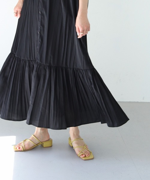 HER CLOSET（ハークローゼット）の「【shemoshelly】クリンクルビッグケープデザインノースリーブワンピース（ワンピース・レディース・ブラック/パープル/グリーン/アイボリー・M）」の16枚目の写真