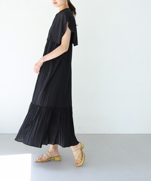 HER CLOSET（ハークローゼット）の「【shemoshelly】クリンクルビッグケープデザインノースリーブワンピース（ワンピース・レディース・ブラック/パープル/グリーン/アイボリー・M）」の14枚目の写真