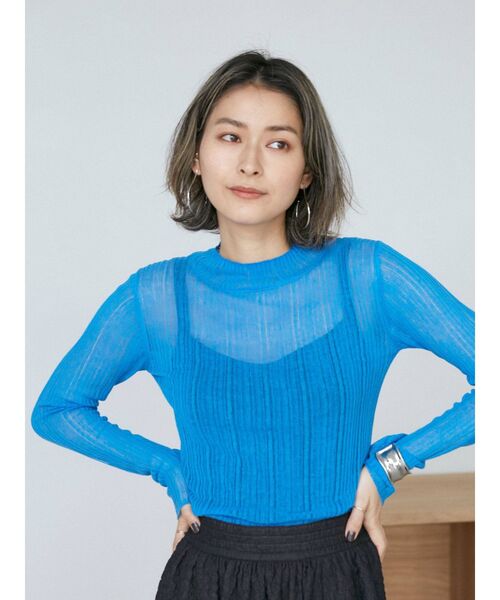 Ungrid(アングリッド)の「ハイネックシアーニット(ニット/セーター・レディース・ブラック/オレンジ/ブルー/アイボリー・FREE)」の4枚目の写真