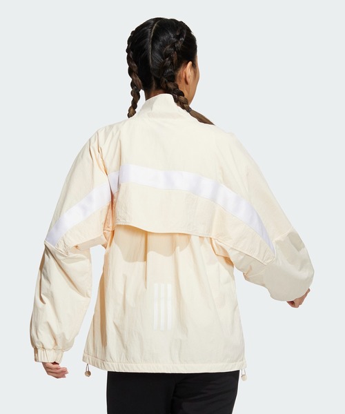 adidas（アディダス）の「ワーディング ルーズフィット ウーブンジャケット / アディダス（ナイロンジャケット・レディース・グリーン/ホワイト/ブラック・SMALL/MEDIUM/LARGE/X-LARGE/XX-LARGE）」の10枚目の写真