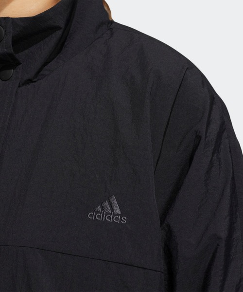 adidas（アディダス）の「ワーディング ルーズフィット ウーブンジャケット / アディダス（ナイロンジャケット・レディース・グリーン/ホワイト/ブラック・SMALL/MEDIUM/LARGE/X-LARGE/XX-LARGE）」の17枚目の写真