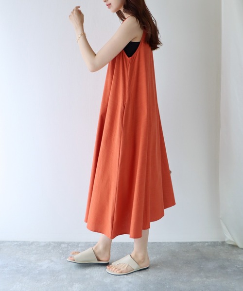 BLUEEAST(ブルーイースト)の「フェイクレザー アシメトングサンダル(サンダル・レディース・ブラック/ブラウン/アイボリー・MEDIUM/LARGE)」の9枚目の写真