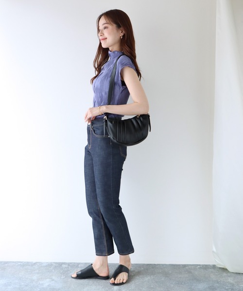 BLUEEAST(ブルーイースト)の「フェイクレザー アシメトングサンダル(サンダル・レディース・ブラック/ブラウン/アイボリー・MEDIUM/LARGE)」の18枚目の写真