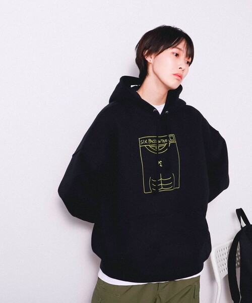 CHARI&CO（チャリアンドコー）の「CHARI&CO × ANYTIME FITNESS / SIX PACK HOODIE（パーカー・メンズ・ブラック・XL/L/M/S）」の2枚目の写真