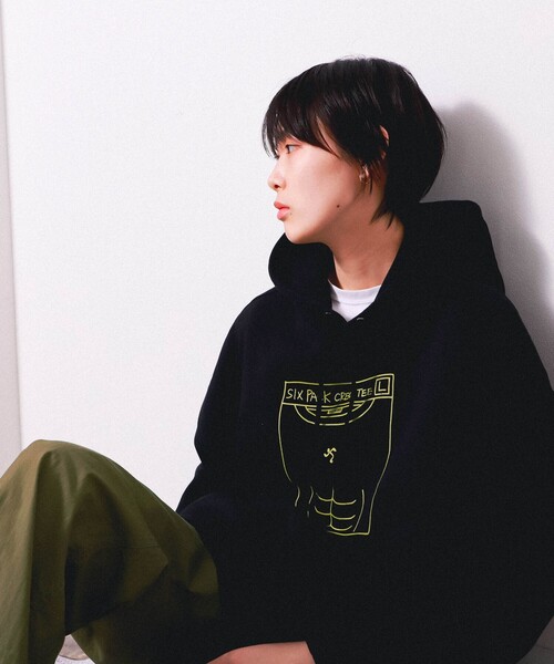 CHARI&CO（チャリアンドコー）の「CHARI&CO × ANYTIME FITNESS / SIX PACK HOODIE（パーカー・メンズ・ブラック・XL/L/M/S）」の6枚目の写真