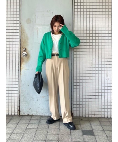 MOUSSY（マウジー）の「HW TUCK TROUSERS（スラックス・レディース・ブラック/ダークグリーン/ベージュ・1/2）」の17枚目の写真
