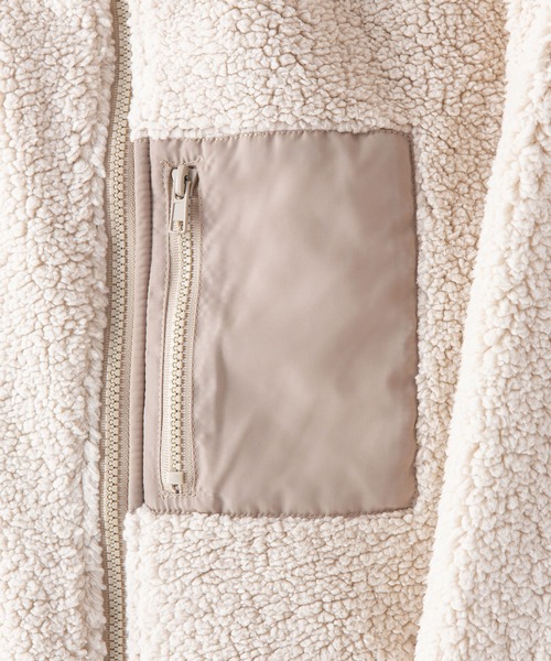 OUTDOOR PRODUCTS（アウトドアプロダクツ）の「ボアフードブルゾン　パーカー　モコモコ　ビッグシルエット（パーカー・レディース・ブラック/ベージュ/アイボリー/ライトブラウン・MEDIUM）」の10枚目の写真