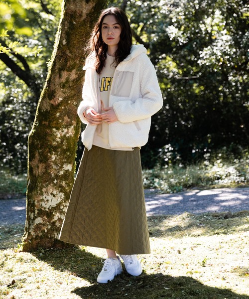 OUTDOOR PRODUCTS（アウトドアプロダクツ）の「ボアフードブルゾン　パーカー　モコモコ　ビッグシルエット（パーカー・レディース・ブラック/ベージュ/アイボリー/ライトブラウン・MEDIUM）」の15枚目の写真