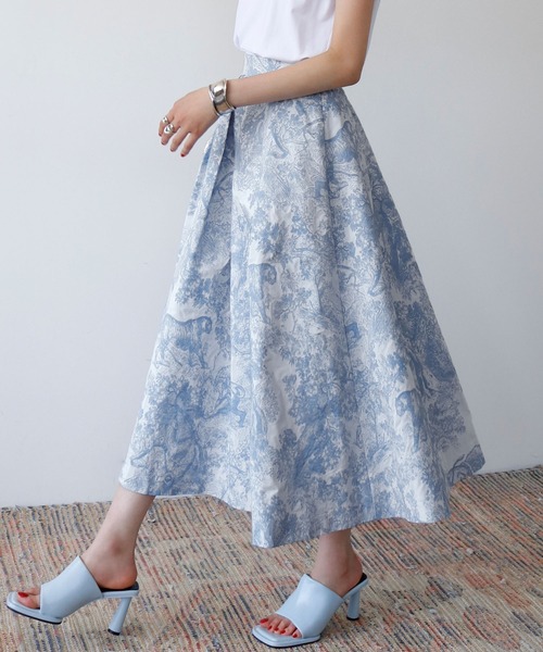 ELFRANK（エルフランク）の「アニマル柄ジャガードタックフレアロング