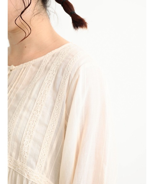 Samansa Mos2(サマンサ モスモス)の「レースティアードチュニック(シャツ/ブラウス・レディース・ブラック/ブラウン/オフホワイト・フリ-)」の7枚目の写真