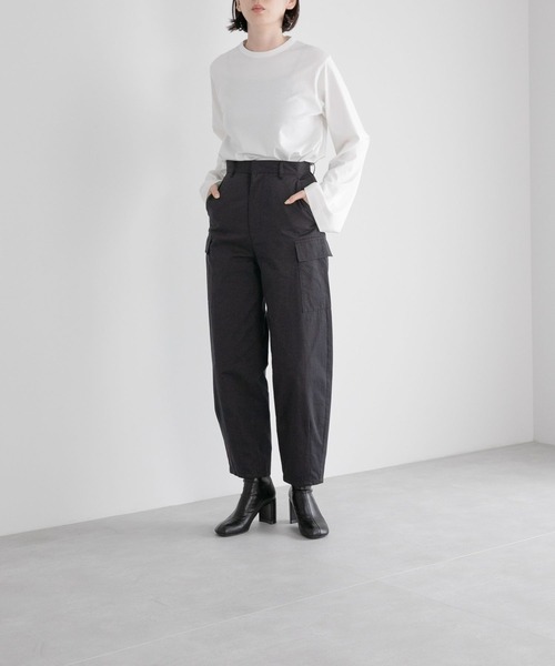 yuw(ユウ)の「フレアスリーブロンT 169150(Tシャツ/カットソー・レディース・ホワイト/ブラック・FREE)」の3枚目の写真