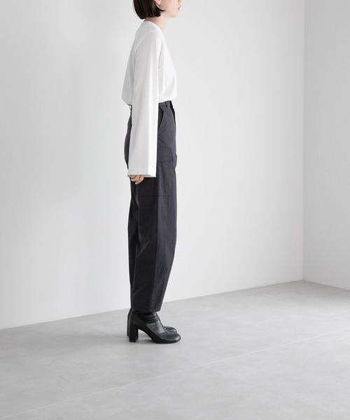 yuw(ユウ)の「フレアスリーブロンT 169150(Tシャツ/カットソー・レディース・ホワイト/ブラック・FREE)」の4枚目の写真