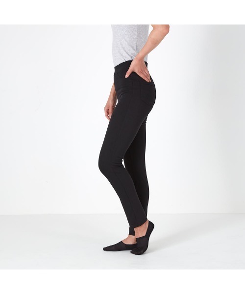 Tuche(トゥシェ)の「Tuche/トゥシェ スキニースタイル レギンスパンツ アンクル丈(その他パンツ・レディース・ブラック/杢グレー/ネイビー・MEDIUM/LARGE/X-LARGE)」の7枚目の写真