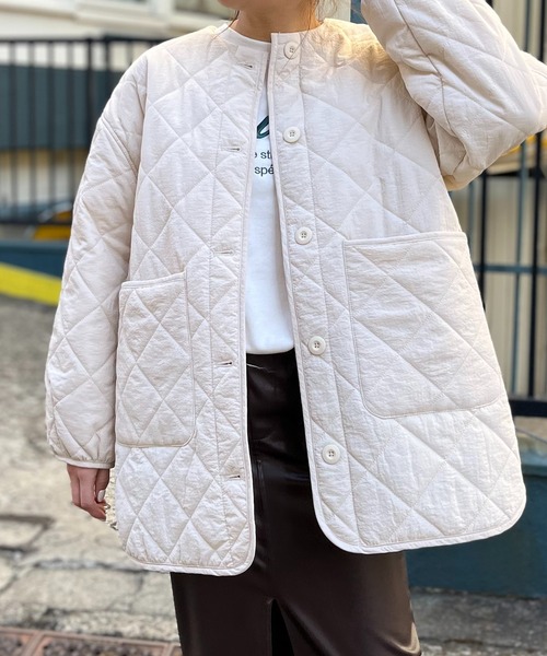 mi via loca(ミヴィアロカ)の「ナイロン中綿キルティングジャケット(ノーカラージャケット・レディース・ブラック/カーキ/キナリ・FREE)」の2枚目の写真