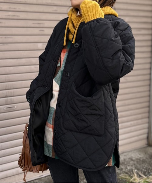 mi via loca(ミヴィアロカ)の「ナイロン中綿キルティングジャケット(ノーカラージャケット・レディース・ブラック/カーキ/キナリ・FREE)」の13枚目の写真