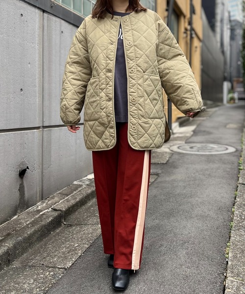 mi via loca(ミヴィアロカ)の「ナイロン中綿キルティングジャケット(ノーカラージャケット・レディース・ブラック/カーキ/キナリ・FREE)」の21枚目の写真