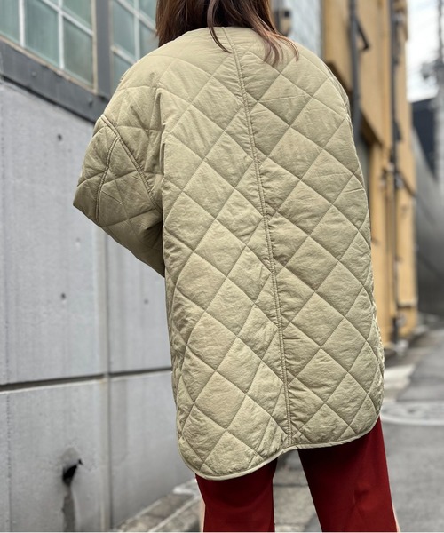mi via loca(ミヴィアロカ)の「ナイロン中綿キルティングジャケット(ノーカラージャケット・レディース・ブラック/カーキ/キナリ・FREE)」の22枚目の写真