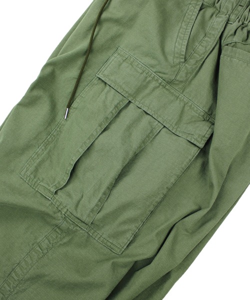Universal Style Wear（ユニバーサルスタイルウェア）の「Universal Style Wear テーパード バズーカ カーゴ パンツ（カーゴパンツ・メンズ・カーキ/ブラック/グレー/オフホワイト・MEDIUM/LARGE/X-LARGE）」の16枚目の写真
