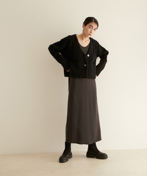 SALON adam et rope'（サロン アダム エ ロペ）の「チャイニーズラクーンウールVネックニットカーディガン（カーディガン/ボレロ・レディース・ライトグレー/ブラック・FREE）」の16枚目の写真