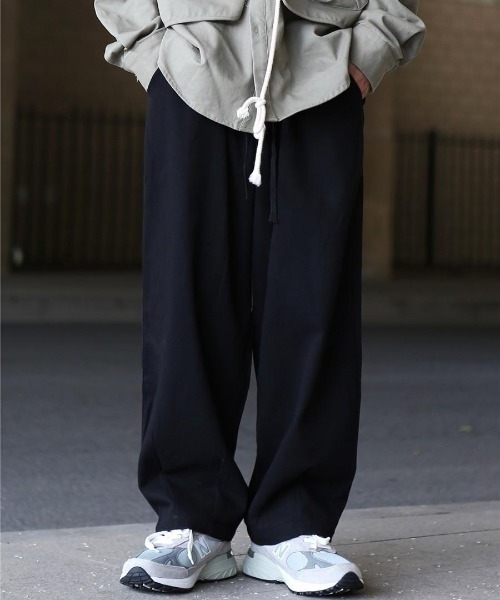 VIBGYOR（ヴィブジョー）の「【バーレスク】スーパールーズチノトラウザー(BQ)（チノパンツ・メンズ・ブラック/カーキ/ベージュ・MEDIUM/LARGE）」の12枚目の写真