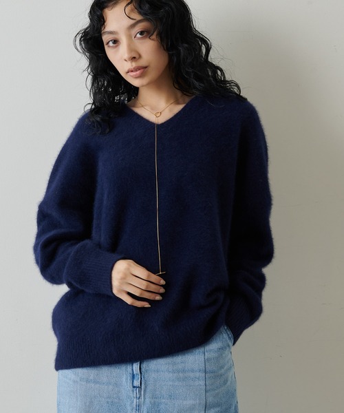 Whim Gazette（ウィムガゼット）の「ファーVネックプルオーバー  