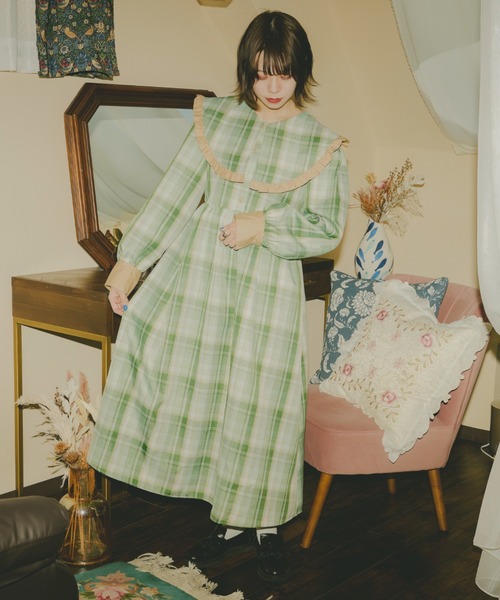 kutir（クティール）の「【クティールとレトロ】アソートビッグ襟ワンピース（ワンピース・レディース・ブルー/ブラック/グリーン・LARGE/MEDIUM/SMALL）」の16枚目の写真