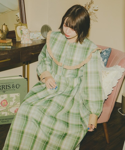 kutir（クティール）の「【クティールとレトロ】アソートビッグ襟ワンピース（ワンピース・レディース・ブルー/ブラック/グリーン・LARGE/MEDIUM/SMALL）」の18枚目の写真