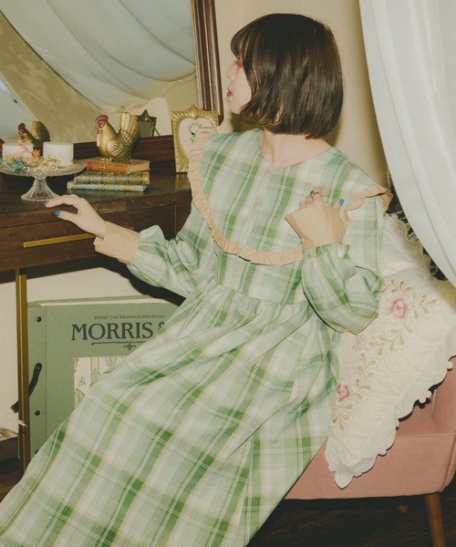 kutir（クティール）の「【クティールとレトロ】アソートビッグ襟ワンピース（ワンピース・レディース・ブルー/ブラック/グリーン・LARGE/MEDIUM/SMALL）」の19枚目の写真