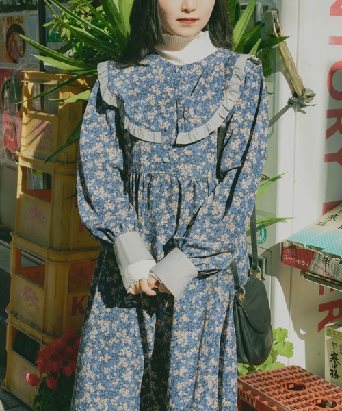 kutir（クティール）の「【クティールとレトロ】アソートビッグ襟ワンピース（ワンピース・レディース・ブルー/ブラック/グリーン・LARGE/MEDIUM/SMALL）」の4枚目の写真